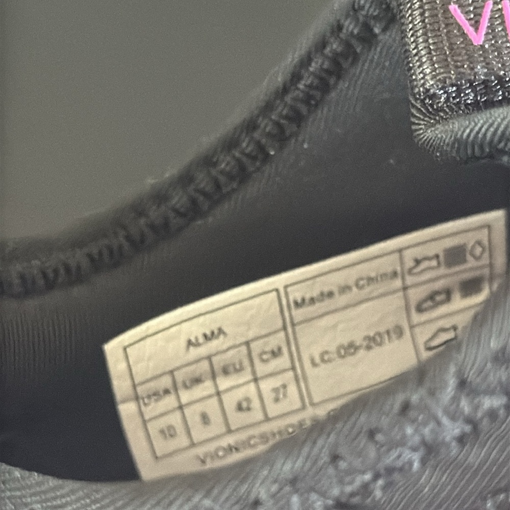 Vionic Women's Alma Black & Pink Athletic Shoes - Picture 13 of 13